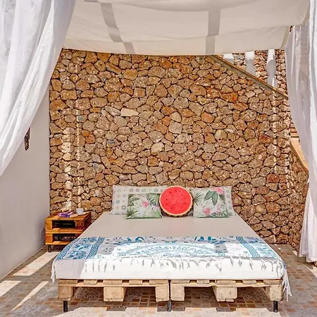 Conchi Villa *